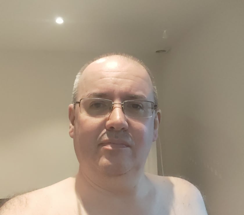 Gay Beez Namur - Photos Vivastreet Me déplace pour sucer ou chez basic fit