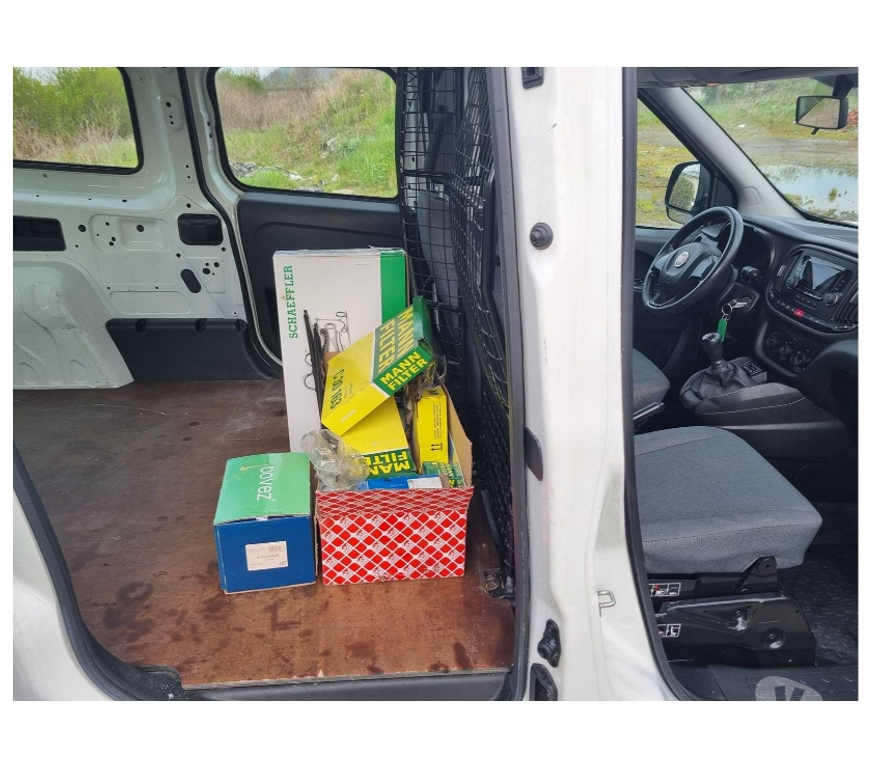 Véhicules commerciaux & utilitaires d'occasion Pont-de-Loup - Photos Vivastreet Fiat Doblo 9 2017 L2 Maxi Nv Moteur 0km 1.3jtd 95cv euro6...