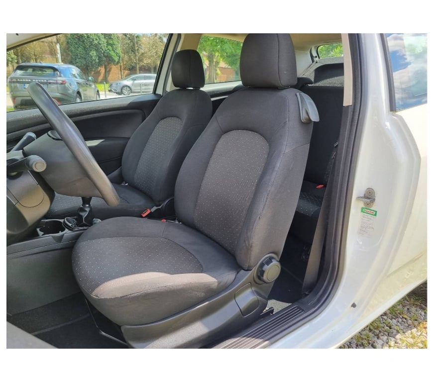 Voiture à vendre Pont-de-Loup - Photos Vivastreet Fiat Punto 2009 3portes 156593km 1.3jtd 70cv pack électri.