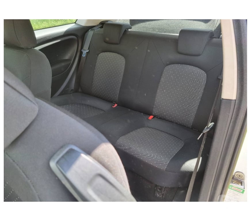 Voiture à vendre Pont-de-Loup - Photos Vivastreet Fiat Punto 2009 3portes 156593km 1.3jtd 70cv pack électri.