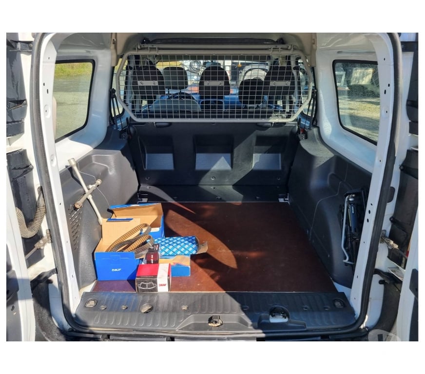 Véhicules commerciaux & utilitaires d'occasion Pont-de-Loup - Photos Vivastreet Renault Kangoo 6 2019 double cabine 150232km 1.5dci 90cv EU6
