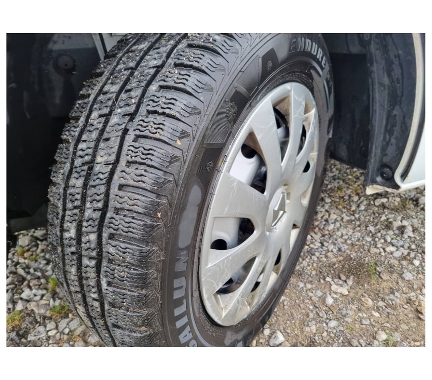 Véhicules commerciaux & utilitaires d'occasion Pont-de-Loup - Photos Vivastreet Renault Trafic 10 2018 L1h1 89000km 1.6dci 95cv 70kw airco