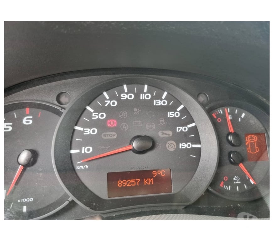 Véhicules commerciaux & utilitaires d'occasion Pont-de-Loup - Photos Vivastreet Renault Master benne pick up double cabine 7places 2017 2.3d