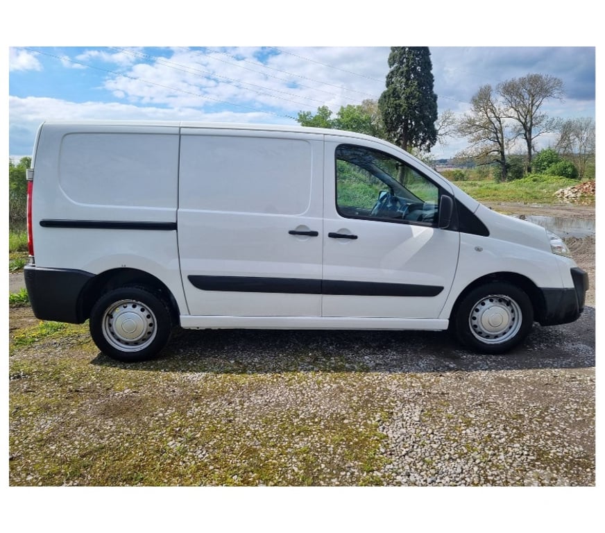 Véhicules commerciaux & utilitaires d'occasion Pont-de-Loup - Photos Vivastreet Fiat Scudo L1h1 4 2015 1.6jtd 90cv 66kw euro5b 147000km..