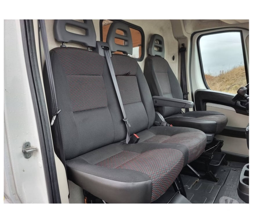 Véhicules commerciaux & utilitaires d'occasion Pont-de-Loup - Photos Vivastreet Peugeot Boxer L4 2018 2.0hdi 131cv Gps Airco Cruise Camera