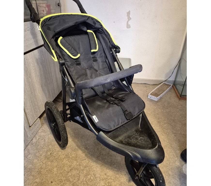 Equipements bébés Liège Bressoux - Photos Vivastreet Poussette tout-terrain