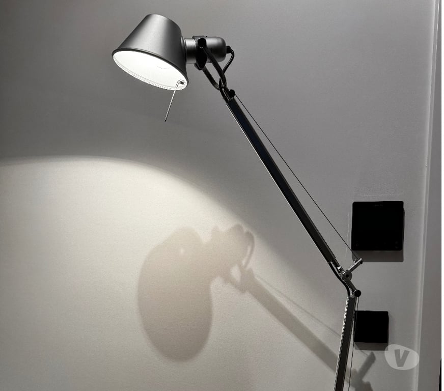 Décoration - art Arlon Autelbas - Photos Vivastreet Lampe à poser ARTEMIDE TOLOMEO