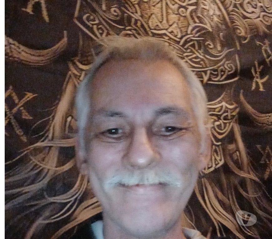 Gay Laeken - Photos Vivastreet Bi passif cherche actif de nuit .