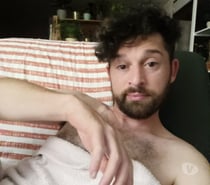 Et oui, les mecs, j'ai envie de m'assoir sur vos bites!qui?