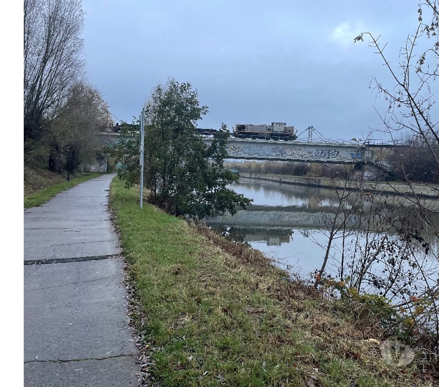 Gay Tubize - Photos Vivastreet RAVEL….HALLAGE???