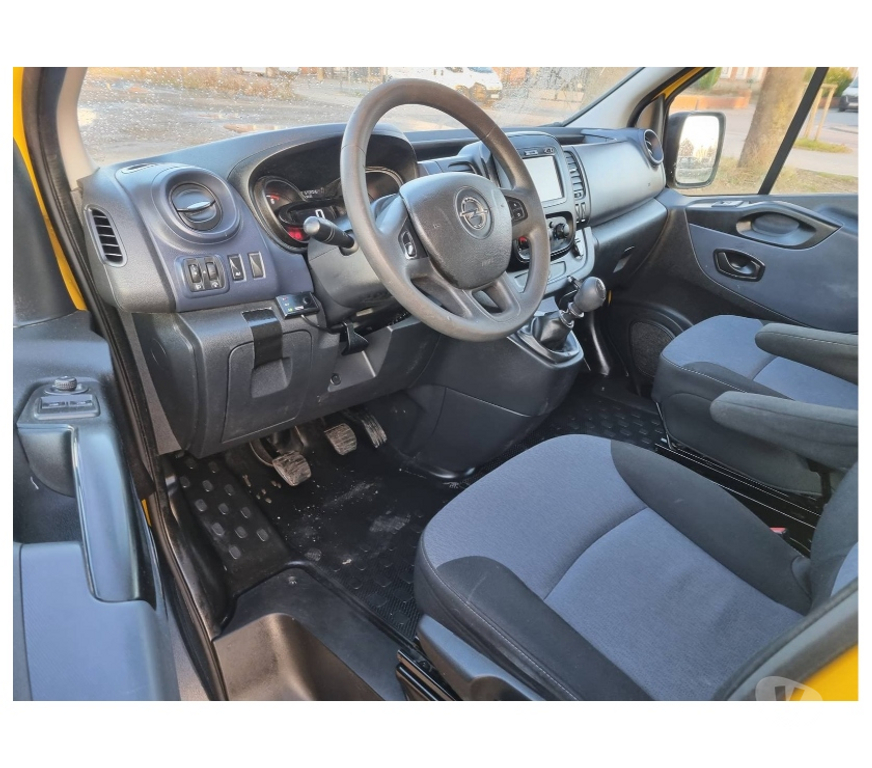 Véhicules commerciaux & utilitaires d'occasion Pont-de-Loup - Photos Vivastreet Opel Vivaro Maxi Double cabine 2018 1.6cdti Biturbo Gps Ac..