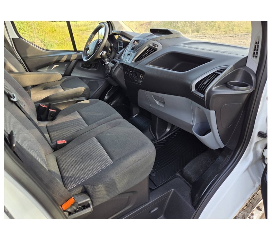 Véhicules commerciaux & utilitaires d'occasion Pont-de-Loup - Photos Vivastreet Ford Transit Custom L1h1 2.2tdci 110CV Nv Moteur 0km 3places