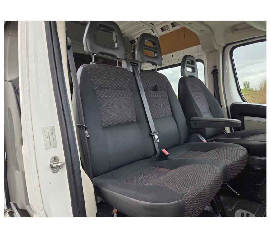 Véhicules commerciaux & utilitaires d'occasion Pont-de-Loup - Photos Vivastreet Peugeot Boxer L3h2 Double Cabine 7Places 2.2hdi 131cv 96kw..