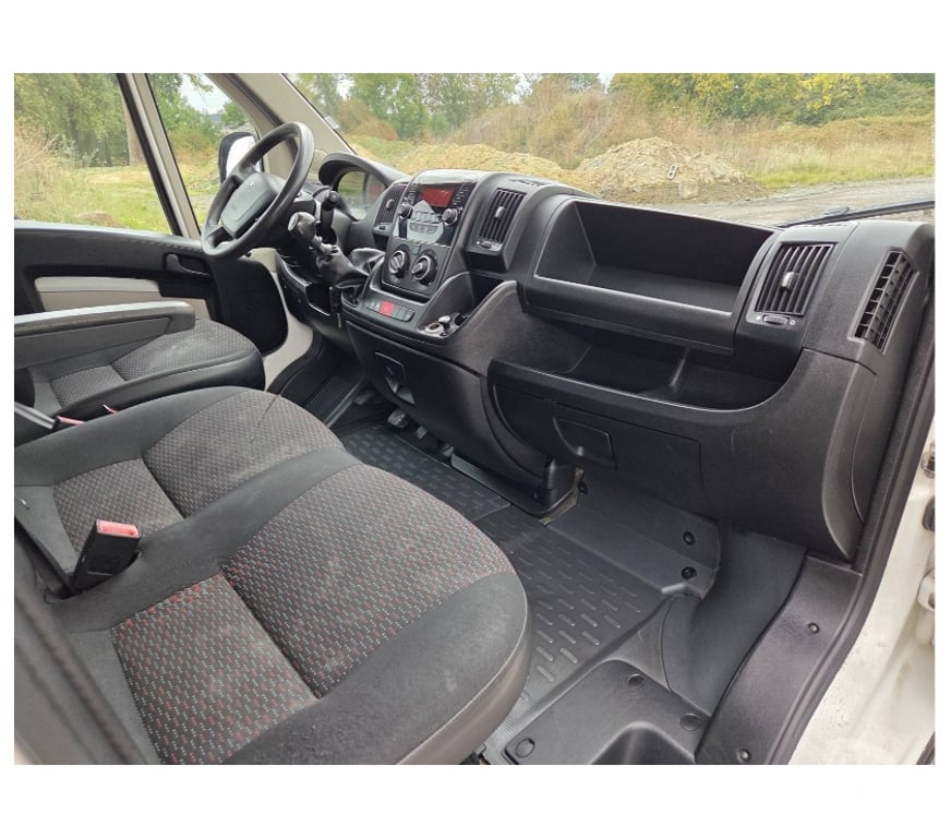 Véhicules commerciaux & utilitaires d'occasion Pont-de-Loup - Photos Vivastreet Peugeot Boxer L3h2 Double Cabine 7Places 2.2hdi 131cv 96kw..