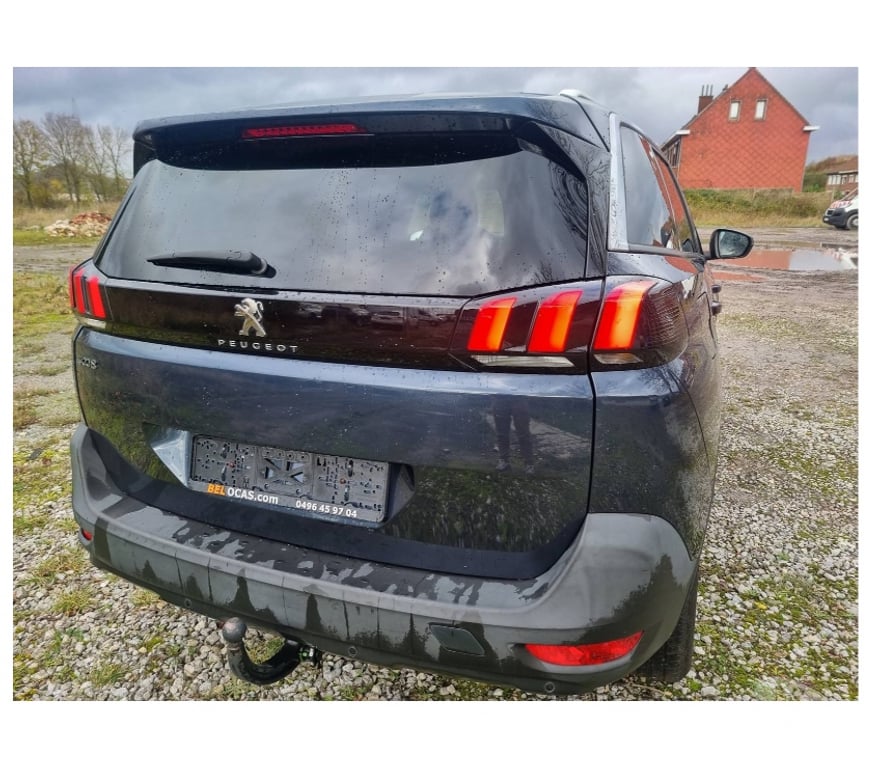 Voiture à vendre Pont-de-Loup - Photos Vivastreet Peugeot 5008 2018 1.6hdi 115cv euro6 Virtual cockpit Gps AC