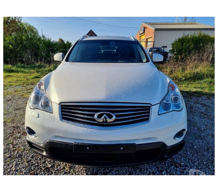 Voiture à vendre Pont-de-Loup - Photos Vivastreet INFINITI QX50 3.0D v6 239cv 83000km Cuir Gps Ac Jantes alu