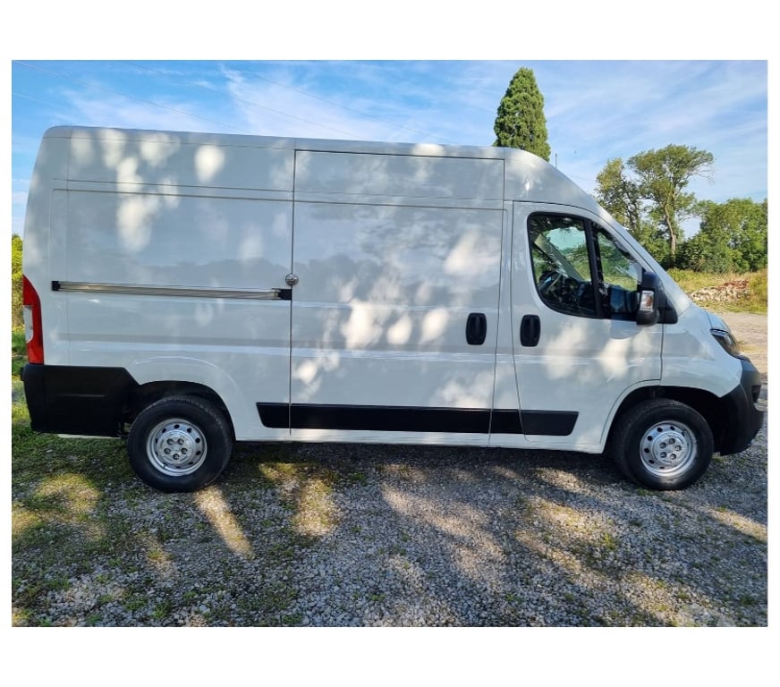 Véhicules commerciaux & utilitaires d'occasion Pont-de-Loup - Photos Vivastreet Peugeot Boxer 9 2021 L2H2 2.2hdi 136cv 46249km Airco Cruise