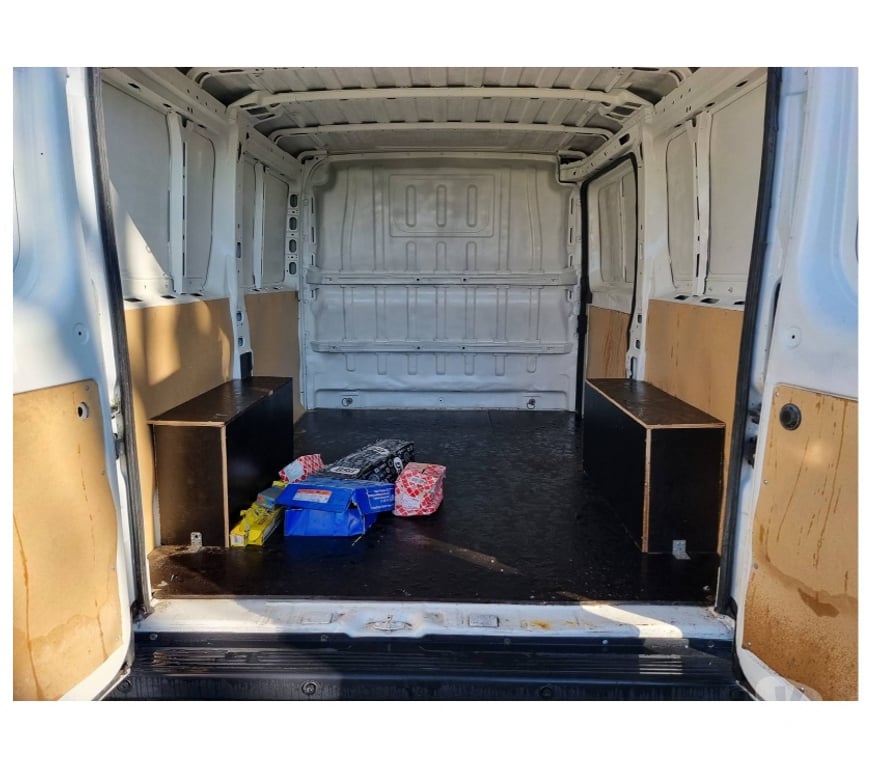 Véhicules commerciaux & utilitaires d'occasion Pont-de-Loup - Photos Vivastreet Citroën Jumper 2015 L1 2.2hdi 110cv 81kw euro5 Airco Cruise