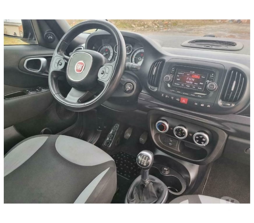 Voiture à vendre Pont-de-Loup - Photos Vivastreet Fiat 500L 2014 1.3JTD 85CV Airco Cruise control Grand écran