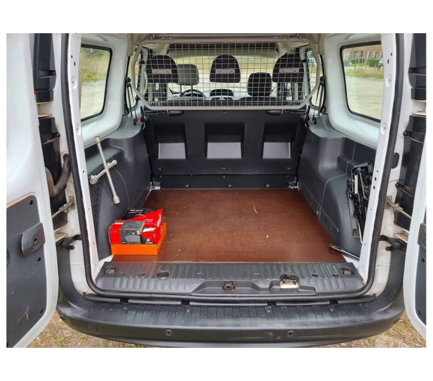 Véhicules commerciaux & utilitaires d'occasion Pont-de-Loup - Photos Vivastreet Renault Kangoo 6 2019 Double Cabine 108127KM 1.5dci 90cv EU6