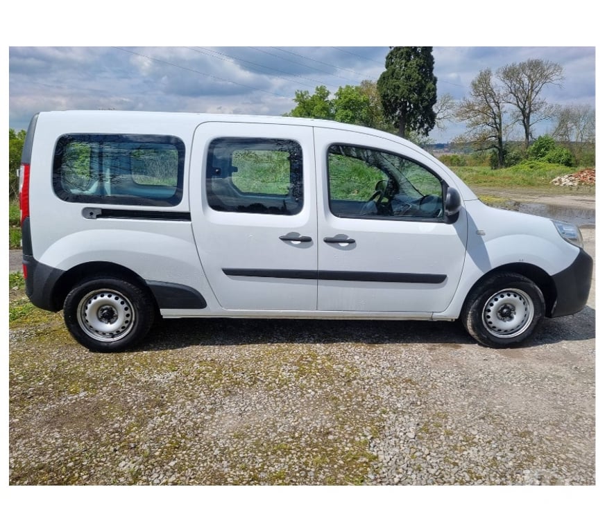 Véhicules commerciaux & utilitaires d'occasion Pont-de-Loup - Photos Vivastreet Renault Kangoo 2018 Double Cabine 86245KM 1.5dci 90cv EU6.