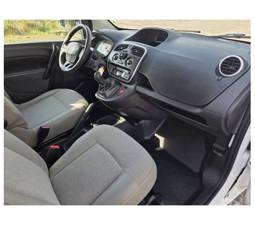Véhicules commerciaux & utilitaires d'occasion Pont-de-Loup - Photos Vivastreet Renault Kangoo 2018 Double Cabine 86245KM 1.5dci 90cv EU6.