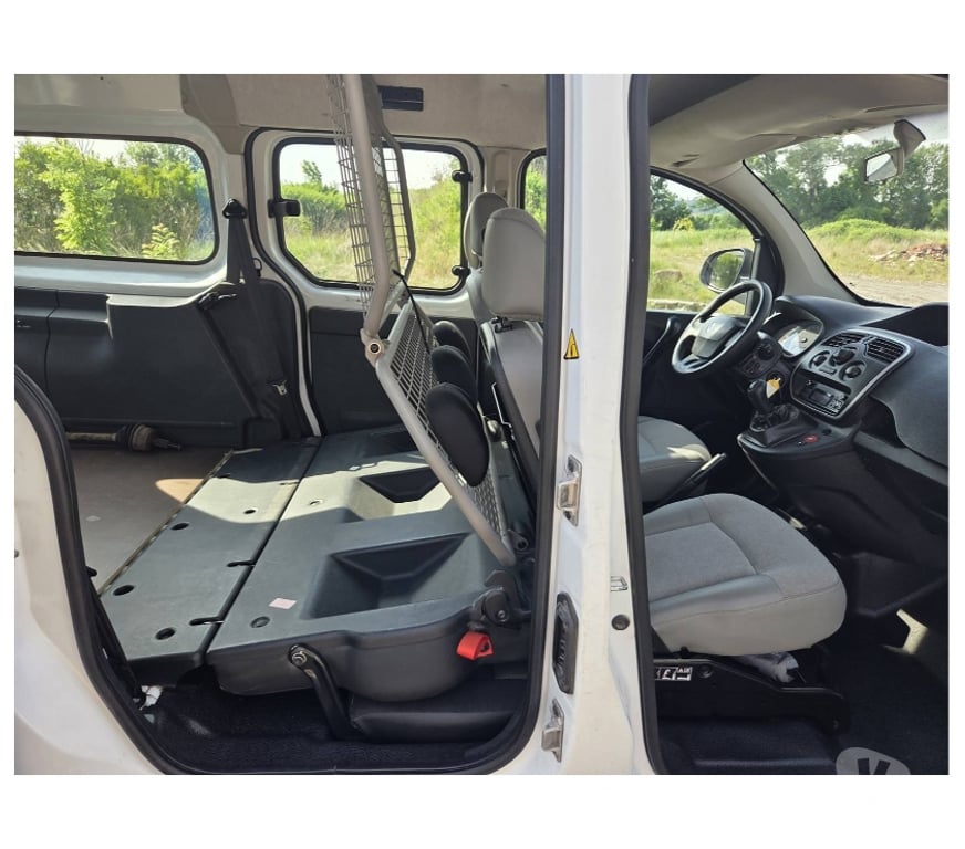 Véhicules commerciaux & utilitaires d'occasion Pont-de-Loup - Photos Vivastreet Renault Kangoo 2018 Double Cabine 86245KM 1.5dci 90cv EU6.