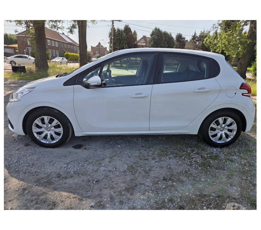 Voiture à vendre Pont-de-Loup - Photos Vivastreet Peugeot 208 2018 euro6b 1.6hdi 75cv 55kw Gps Airco Cruise...