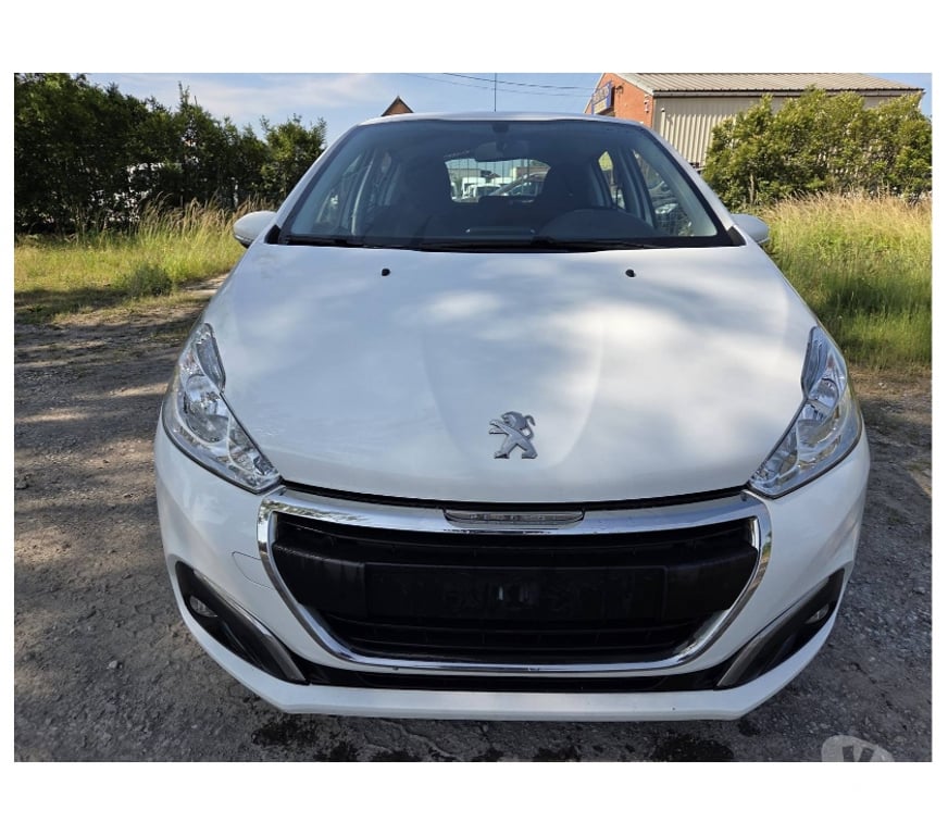 Voiture à vendre Pont-de-Loup - Photos Vivastreet Peugeot 208 2018 euro6b 1.6hdi 75cv 55kw Gps Airco Cruise...