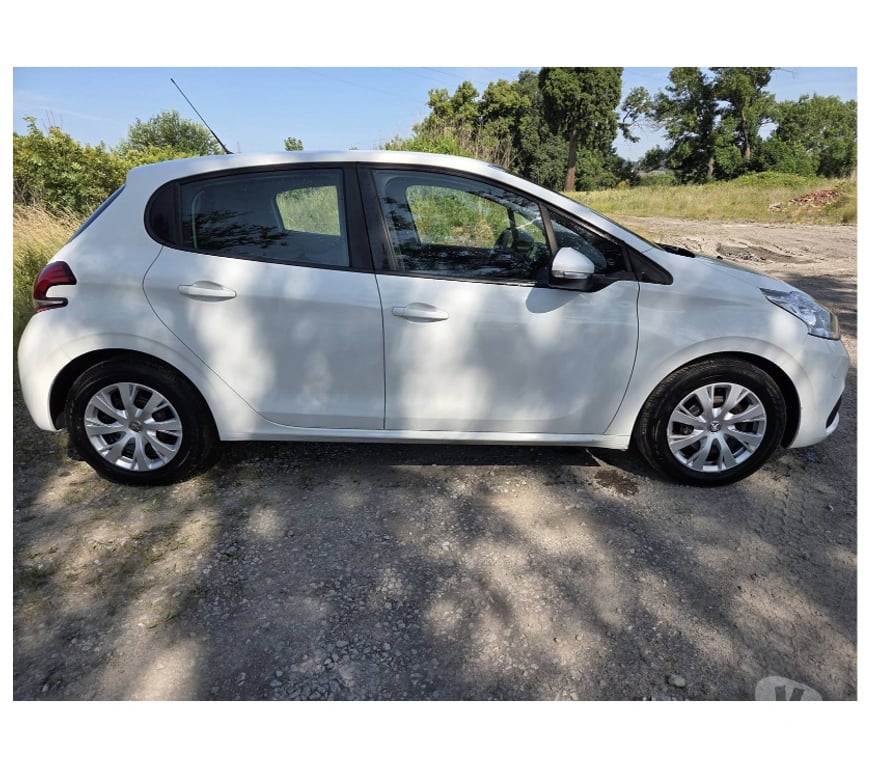 Voiture à vendre Pont-de-Loup - Photos Vivastreet Peugeot 208 2018 euro6b 1.6hdi 75cv 55kw Gps Airco Cruise...