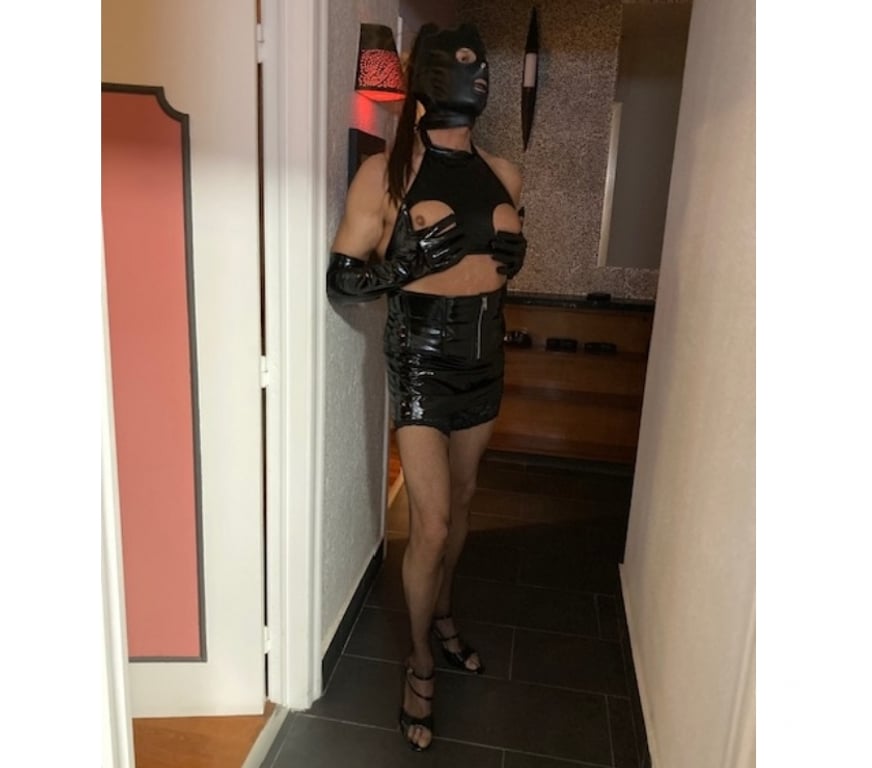 Gay Ath Ath-Centrum - Photos Vivastreet soirées BDSM entre travesties et transsexuelles (BIEN LIRE)