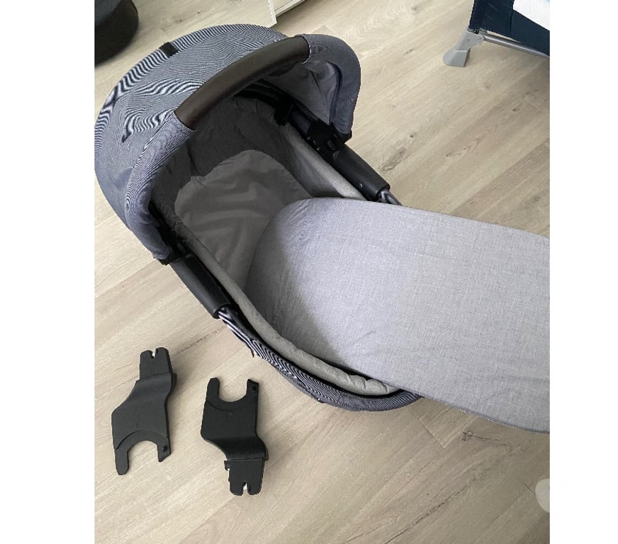 Equipements bébés Vilvoorde Vilvorde - Photos Vivastreet Nacelle bébé Mutsy evo