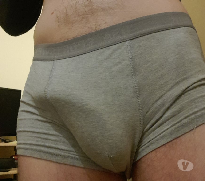 exhib Arlon Bonnert - Photos Vivastreet Une fille qui a envie de sucer un petit sexe bien raide?