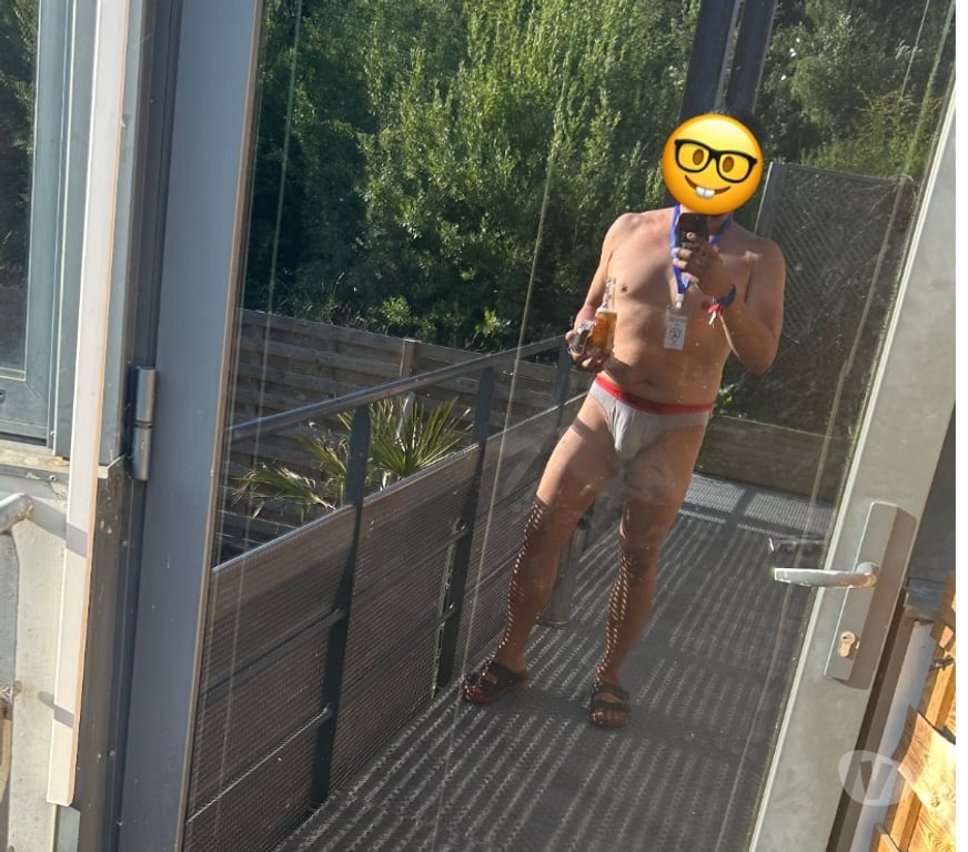 Gay Jambes Erpent - Photos Vivastreet Entre feu sacré et respect des corps.