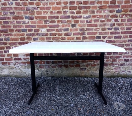 Meubles & Décoration - Photos Vivastreet Table intérieur-extérieur 120 x 80 cm