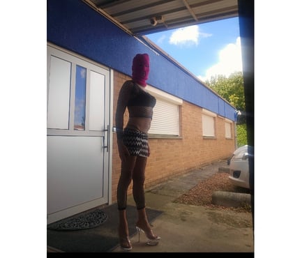 Gay Liège-Centrum Liège - Photos Vivastreet BONNE CHIENNE DISPONIBLE AU MIDI-MINUIT