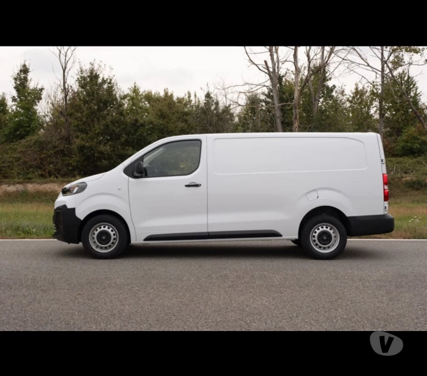 Louer un véhicule Schaerbeek - Photos Vivastreet Location camionette avec chauffeur
