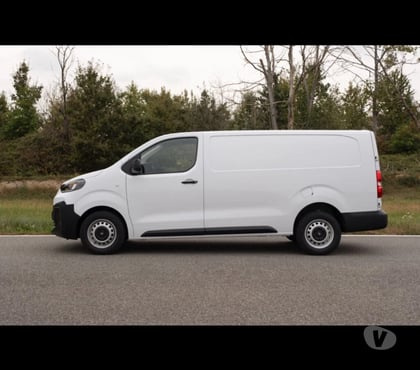 Louer un véhicule - Photos Vivastreet Location camionette avec chauffeur