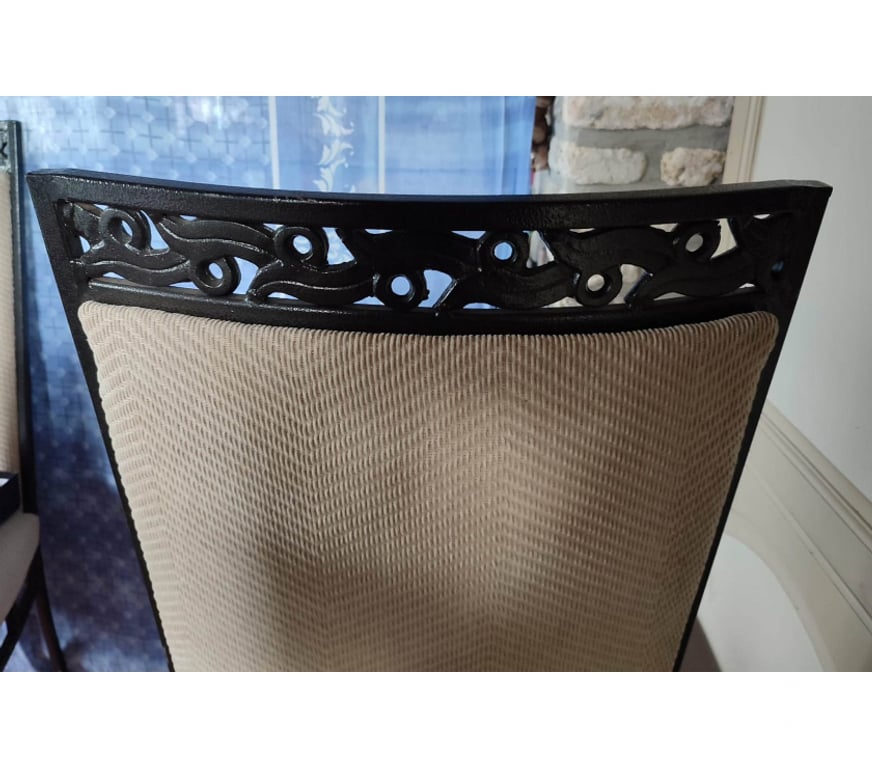 Meubles & Décoration Amougies - Photos Vivastreet Chaises en métal rembourrées