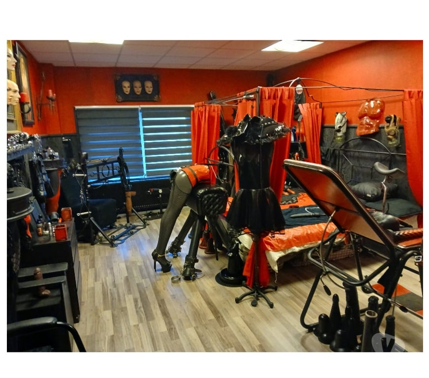 Gay Ath Ath-Centrum - Photos Vivastreet soirée bdsm entre transsexuelles et travestis (BIEN LIRE)