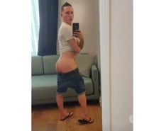 QUI POUR ME BAISER SUR LA BANQUETTE ARRIÈRE DE MA VOITURE