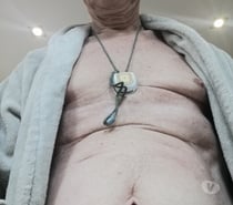 Je suce en gorges profondes chez moi à Bouge Namur