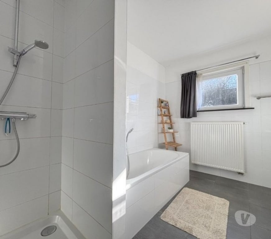 Annonce maison Bouillon Bouillon-Centrum - Photos Vivastreet Spacieuse maison 4faç (2011) sur 24 ares, belle vue.