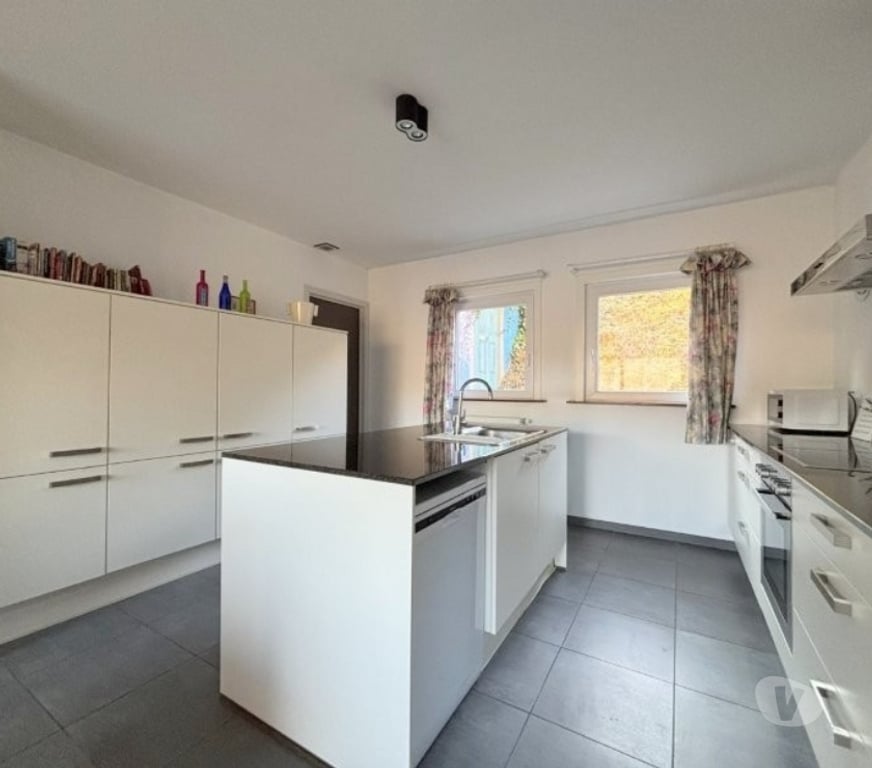 Annonce maison Bouillon Bouillon-Centrum - Photos Vivastreet Spacieuse maison 4faç (2011) sur 24 ares, belle vue.