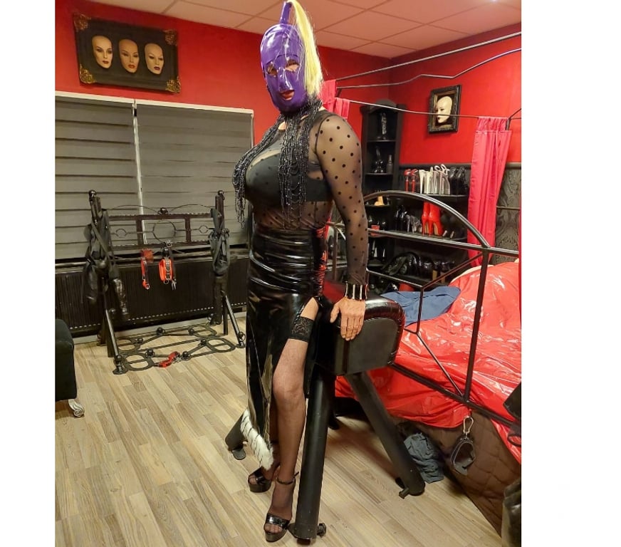 exhib Ath Ath-Centrum - Photos Vivastreet Soirée BDSM entre personnes du 3ième genre