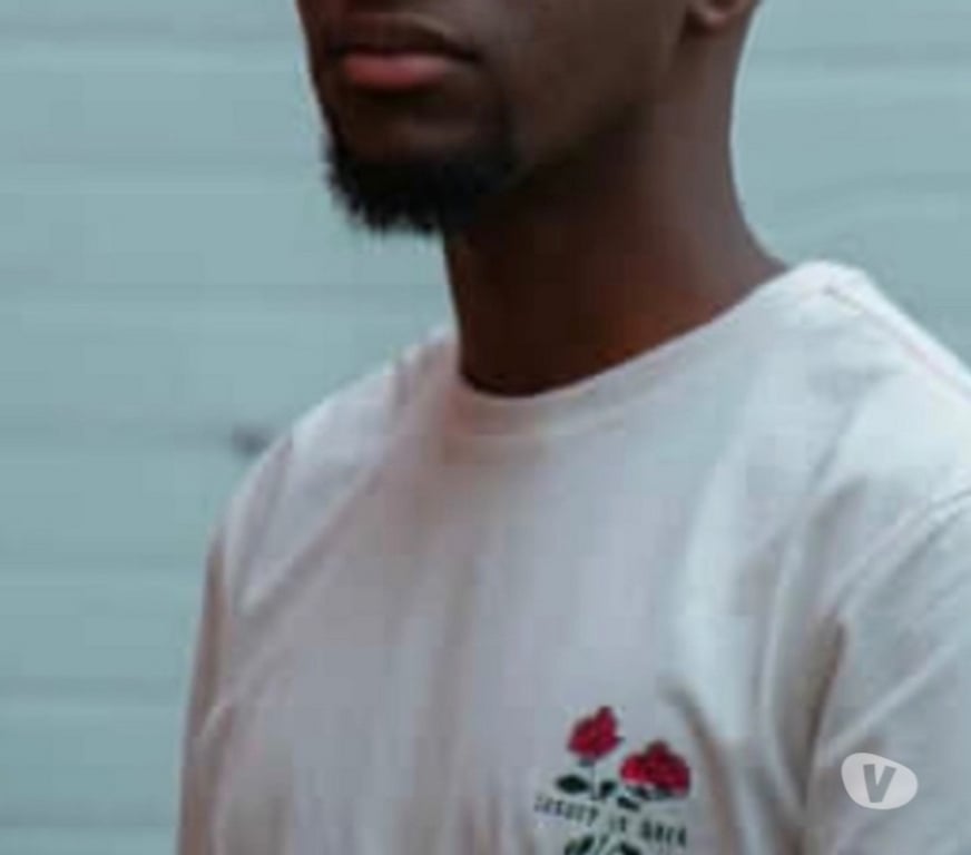 Gay Bruxelles (Brussels) Bruxelles-Centrum - Photos Vivastreet ⚫️ Garçon Noir Veux Apprendre à Sucer