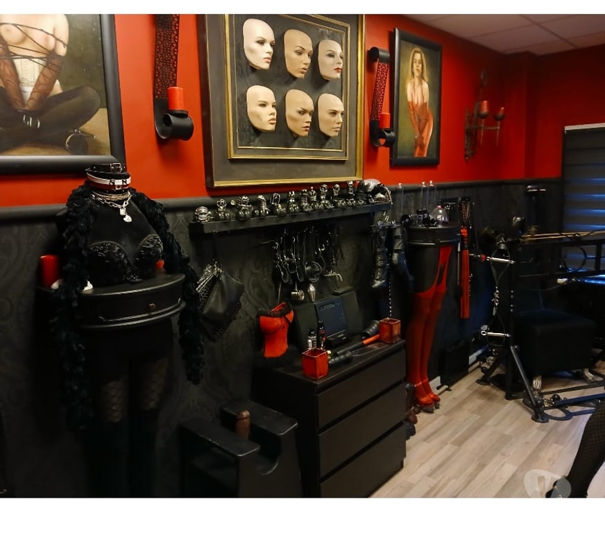 Gay Ath Ath-Centrum - Photos Vivastreet soirée BDSM entre travesties et transsexuelles