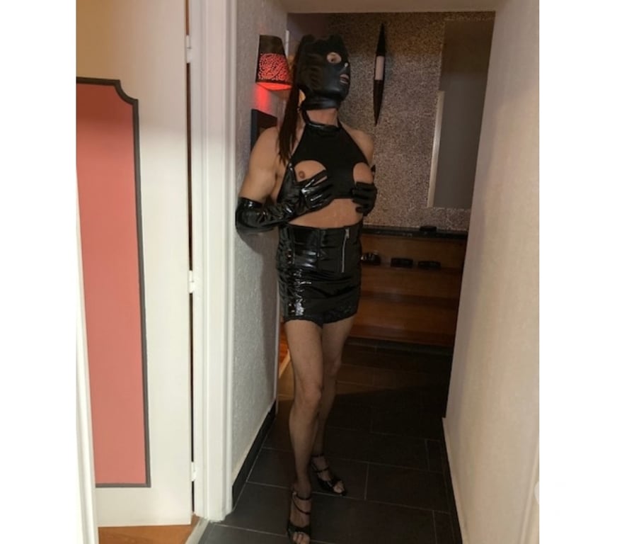 Gay Ath Ath-Centrum - Photos Vivastreet soirée BDSM entre travesties et transsexuelles