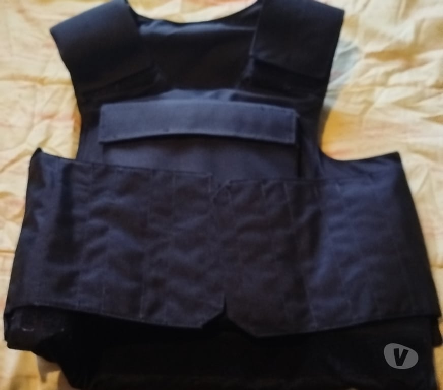 Vêtements occasion Saint-Gilles - Photos Vivastreet Gilet pare balles Modèle 3 et 4