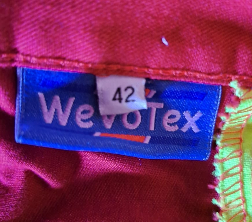 Vêtements occasion Charleroi Charleroi-Centrum - Photos Vivastreet Pantalon ambulancier à vendre